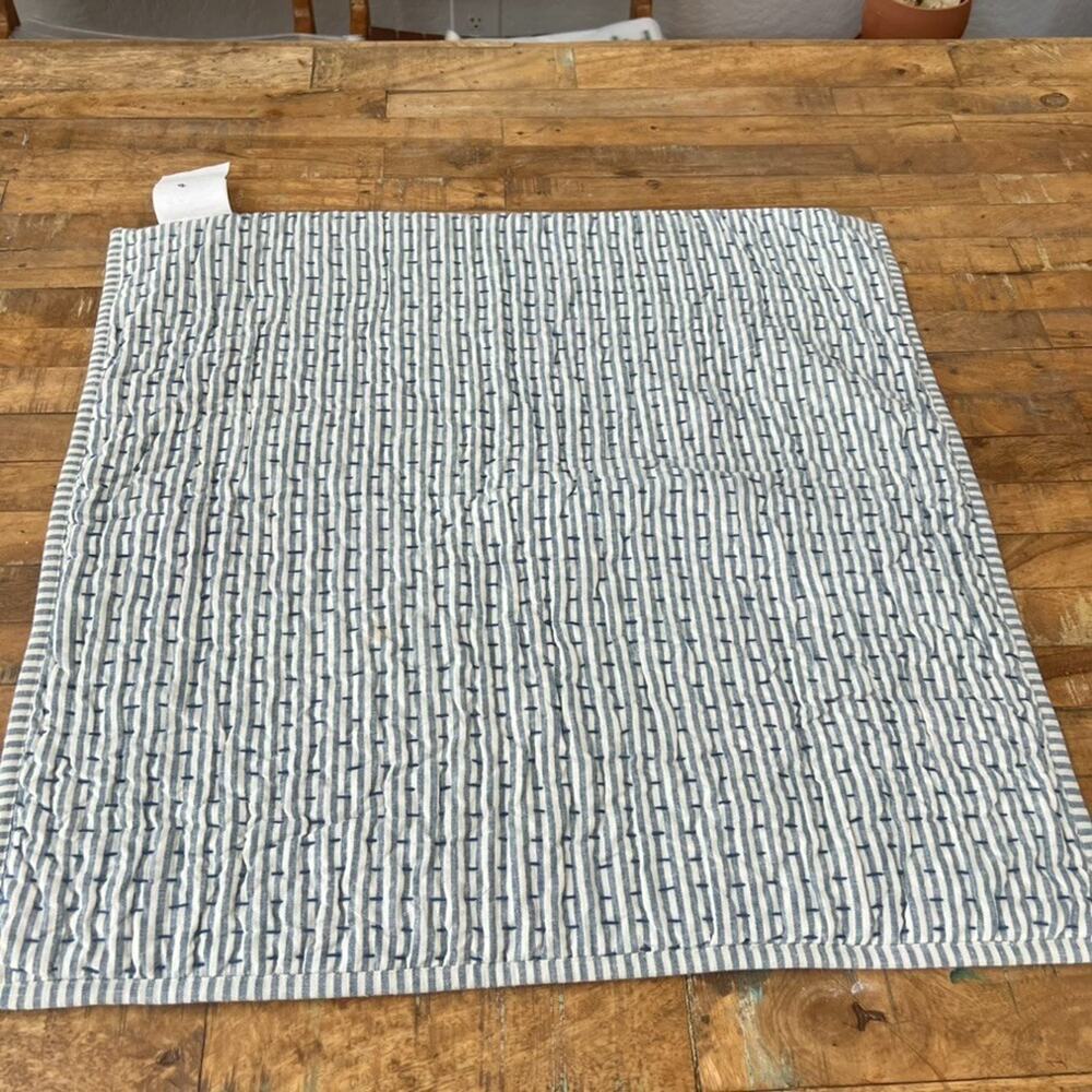 Pottery Barn Textured Pillow Sham Zip Gray White Striped Linen Blend 27 x 26in